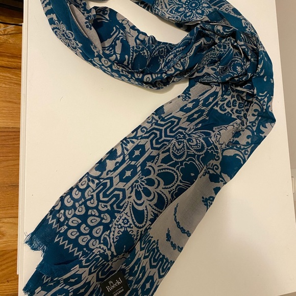 Roeckl women’s designer scarf wrap - Picture 2 of 5